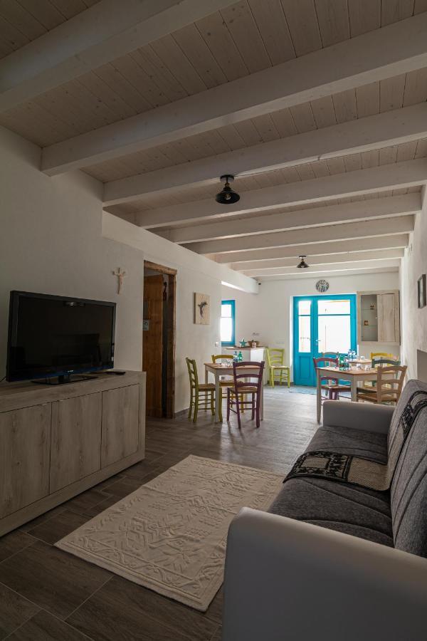 La Vecchia Dimora Bed and Breakfast Marrùbiu Eksteriør billede